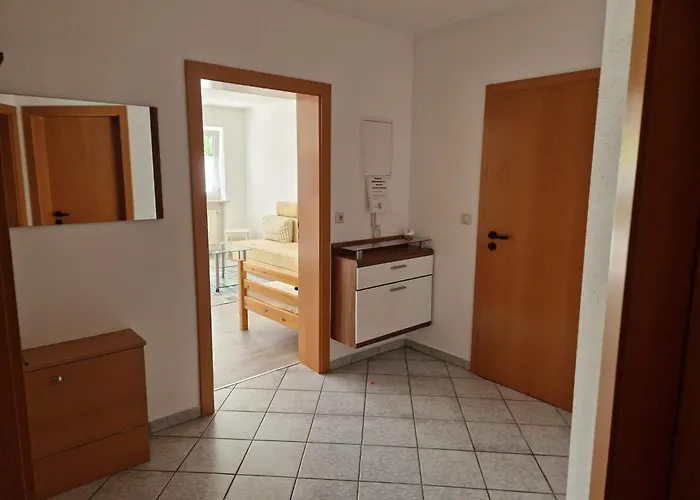 Apartment Mit Garten-terrasse *